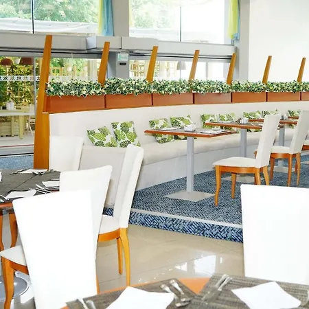 Sol Marina Palace (adults Only) ホテル ネセバル