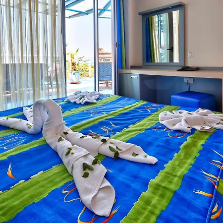 ホテル Sol Marina Palace (adults Only) 4*