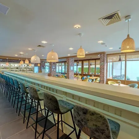 ホテル Sol Marina Palace (adults Only) ネセバル