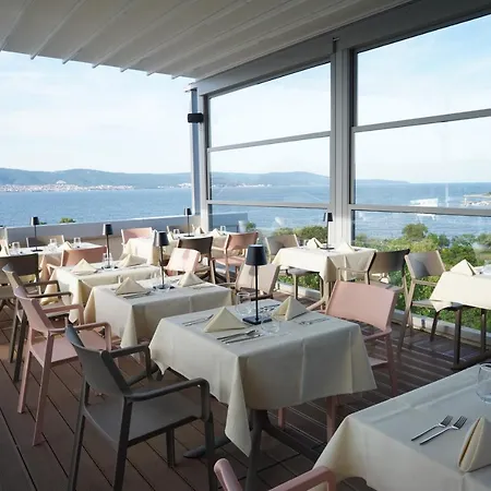 Sol Marina Palace (adults Only) ホテル 4*
