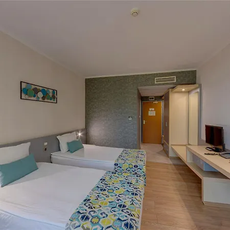 Отель Hotel Marina Palace, Affiliated By Melia, Adults Only & All Inclusive, Renovated 4*