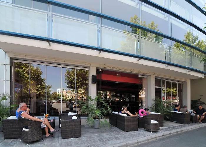 Marina Palace, Affiliated By Melia, Adults Only 酒店 内塞伯尔