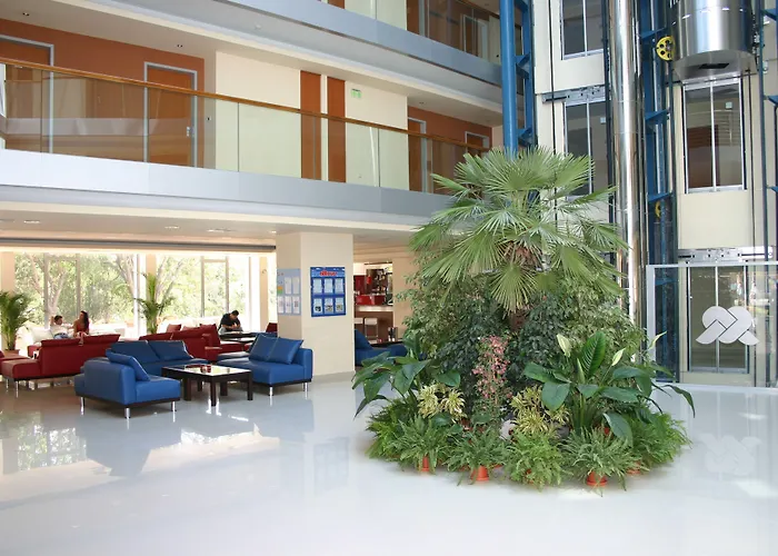 Marina Palace, Affiliated By Meliá Hotel 4*