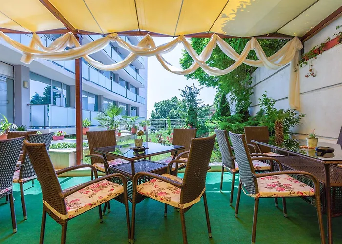 Marina Palace, Affiliated By Melia, Adults Only 内塞伯尔